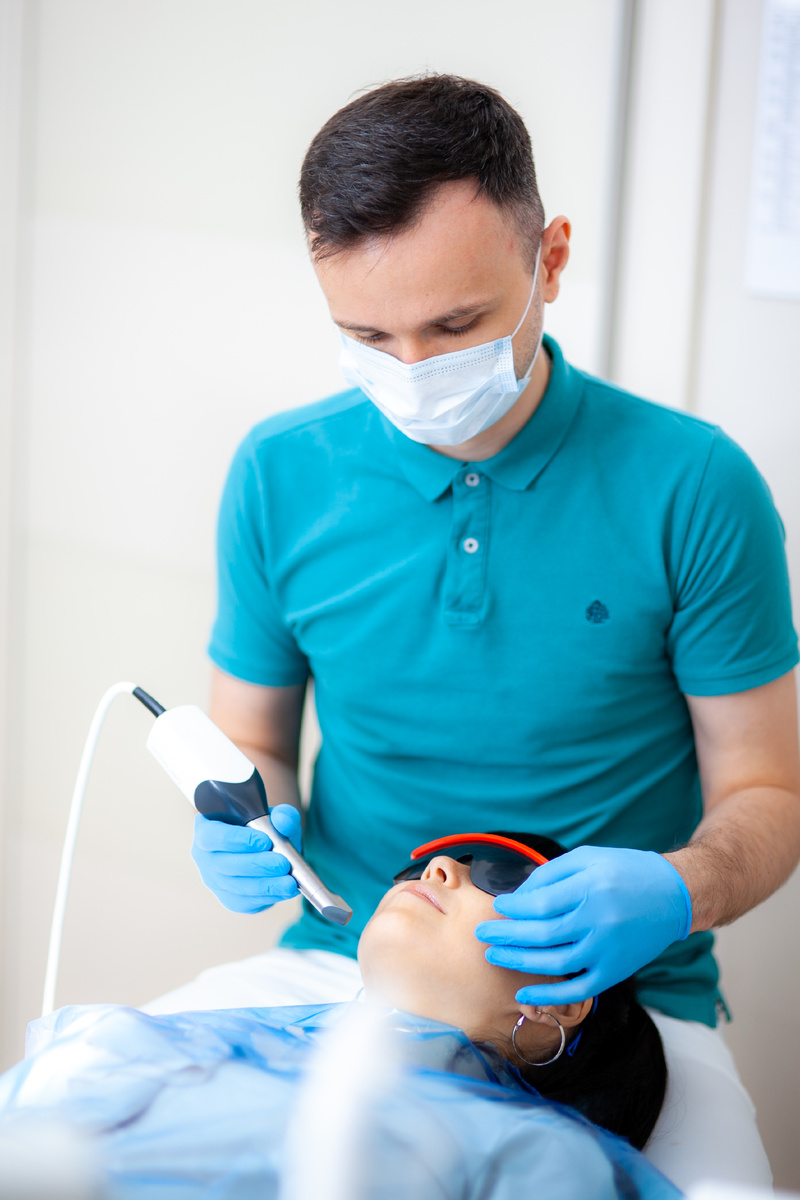 Фотография взята с сайта стоматологии Дмитрович Фэмили https://www.dmitrovich.ru/