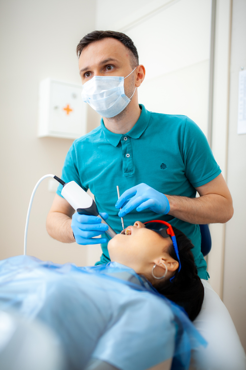 Фотография взята с сайта стоматологии Дмитрович Фэмили https://www.dmitrovich.ru/