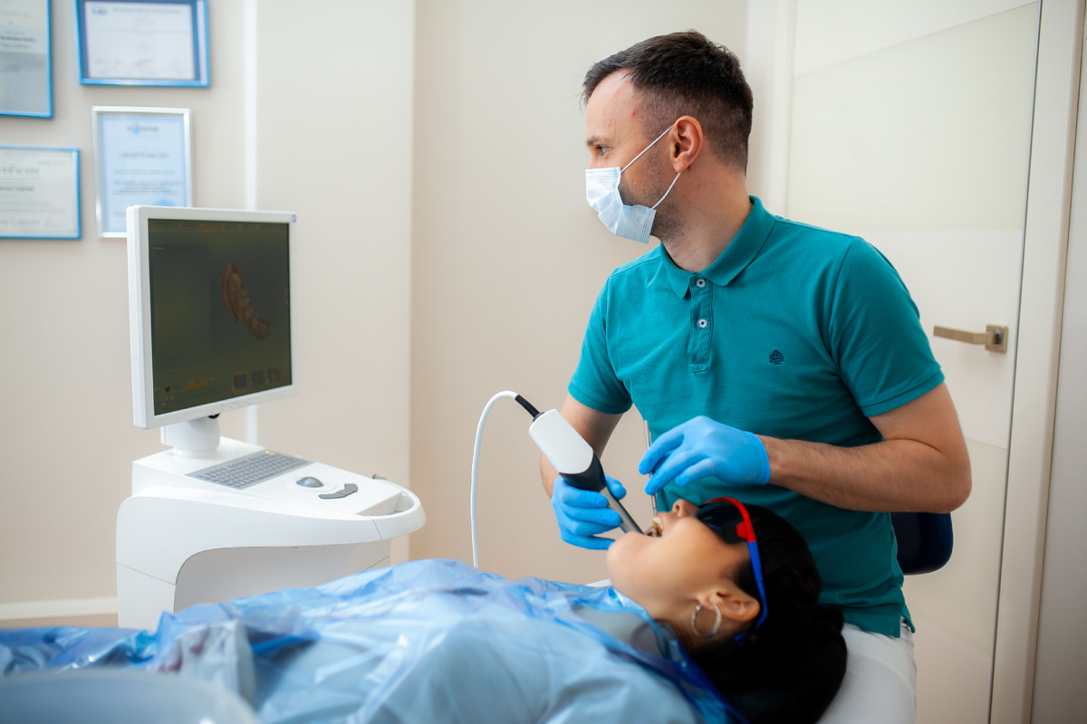 Фотография взята с сайта стоматологии Дмитрович Фэмили https://www.dmitrovich.ru/