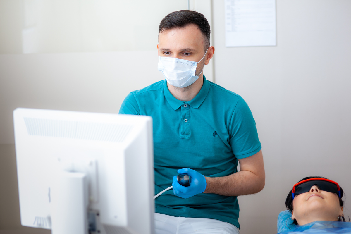 Фотография взята с сайта стоматологии Дмитрович Фэмили https://www.dmitrovich.ru/