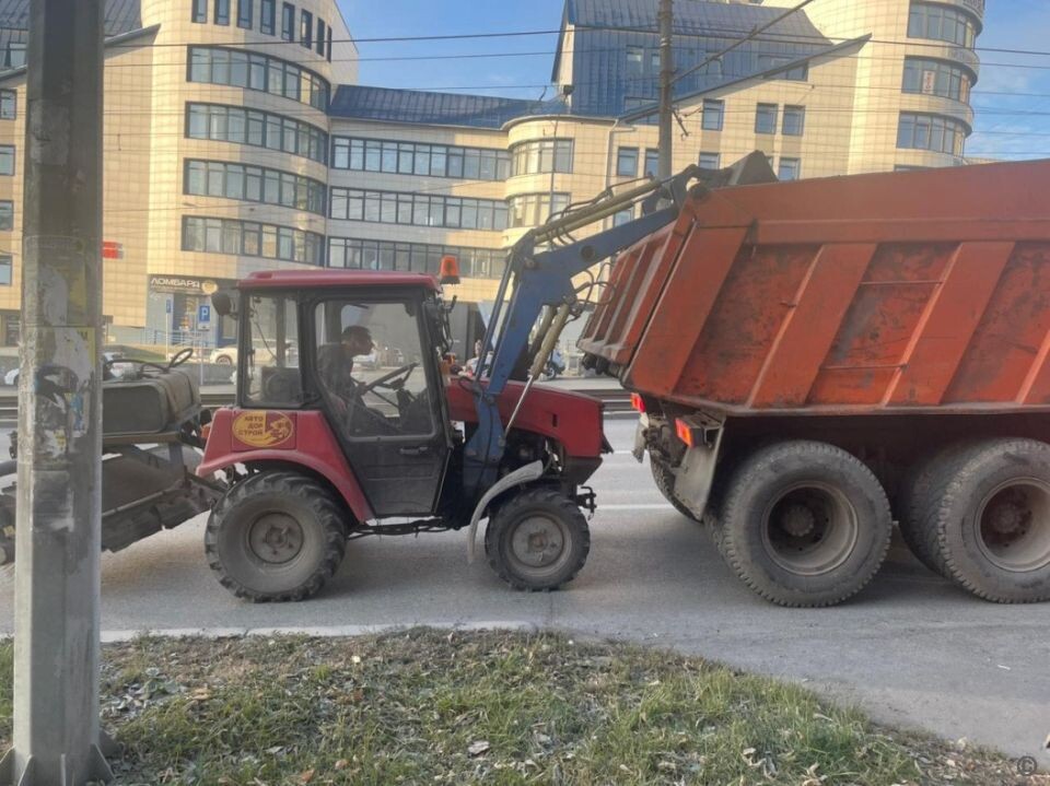    Четвертый осенний "чистый четверг" в Барнауле. Источник: barnaul.org