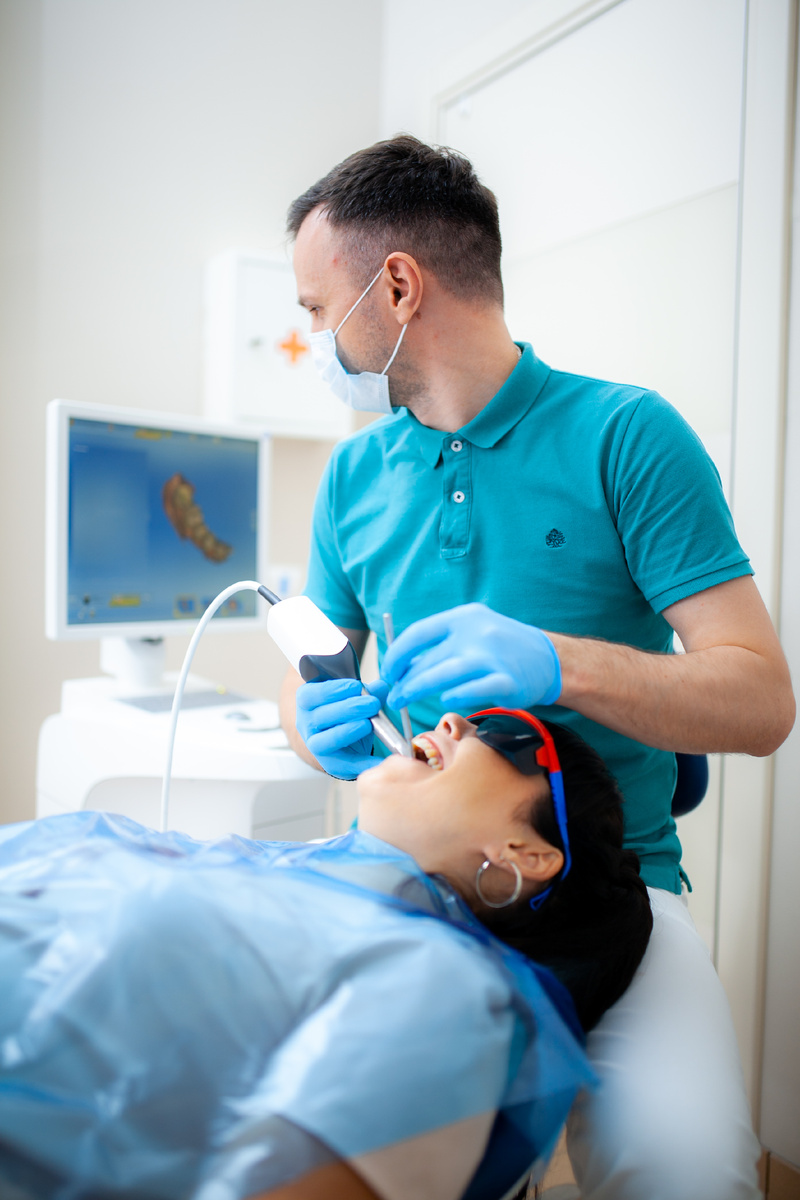 Фотография взята с сайта стоматологии Дмитрович Фэмили https://www.dmitrovich.ru/