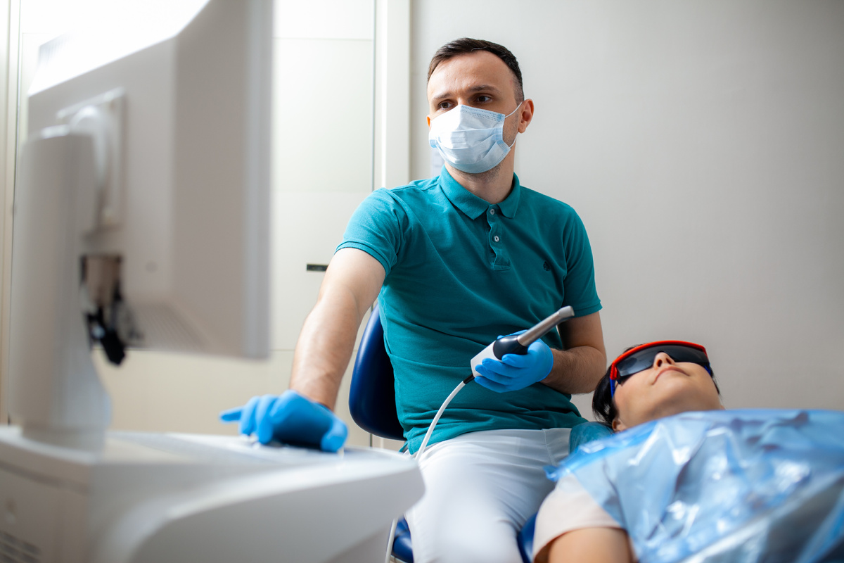 Фотография взята с сайта стоматологии Дмитрович Фэмили https://www.dmitrovich.ru/