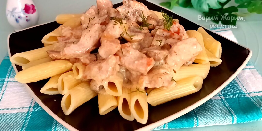 📌 Мясо с грибами в сметане. Свинина на сковороде в грибном соусе