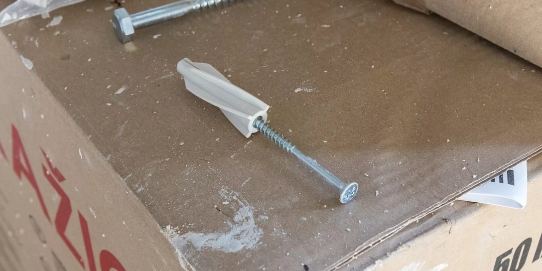 Как в газобетон забить дюбель, чтобы он не вывалился через неделю: не повторяйте мою ошибку