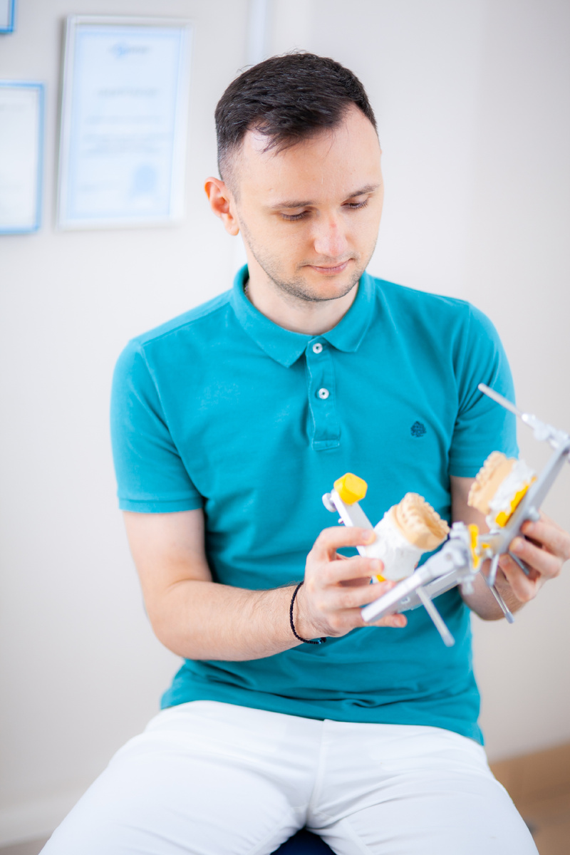 Фотография взята с сайта стоматологии Дмитрович Фэмили https://www.dmitrovich.ru/