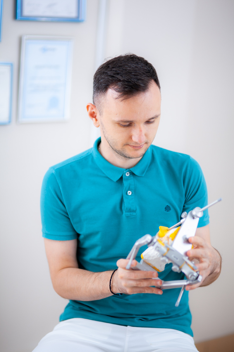 Фотография взята с сайта стоматологии Дмитрович Фэмили https://www.dmitrovich.ru/