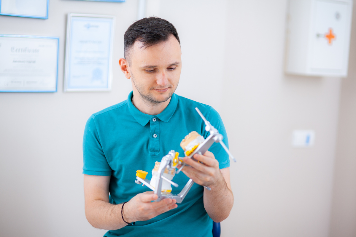 Фотография взята с сайта стоматологии Дмитрович Фэмили https://www.dmitrovich.ru/