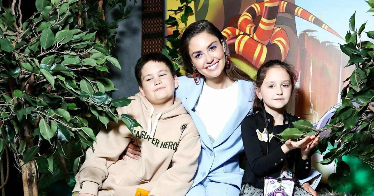 Агата с детьми