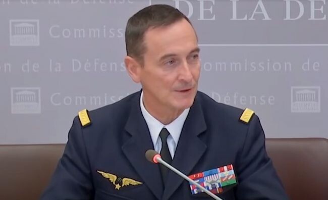    Начальник французского Генштаба призвал готовиться к войне с Россией, чтобы заставить её «отказаться от нападения»