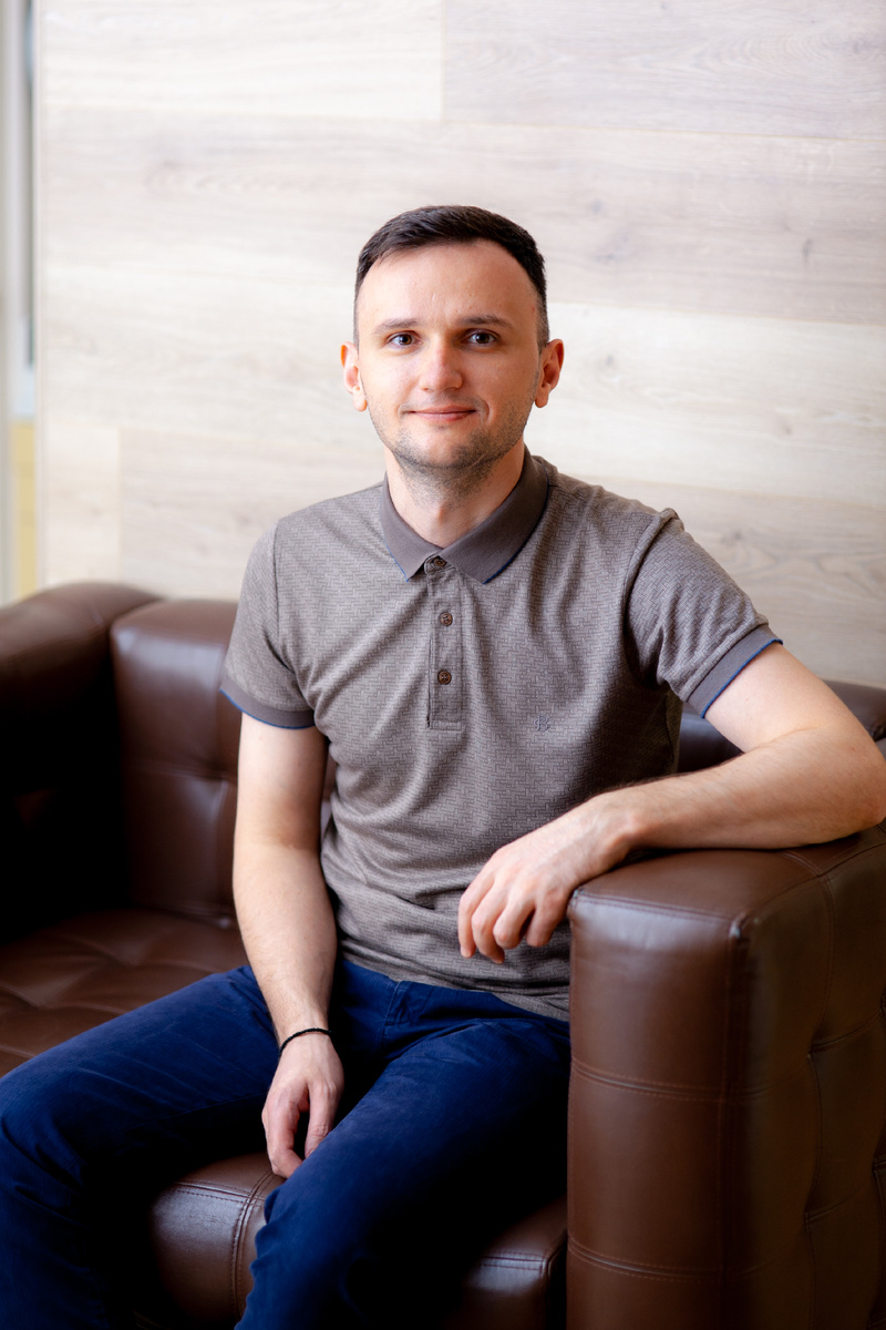 Фотография взята с сайта стоматологии Дмитрович Фэмили https://www.dmitrovich.ru/