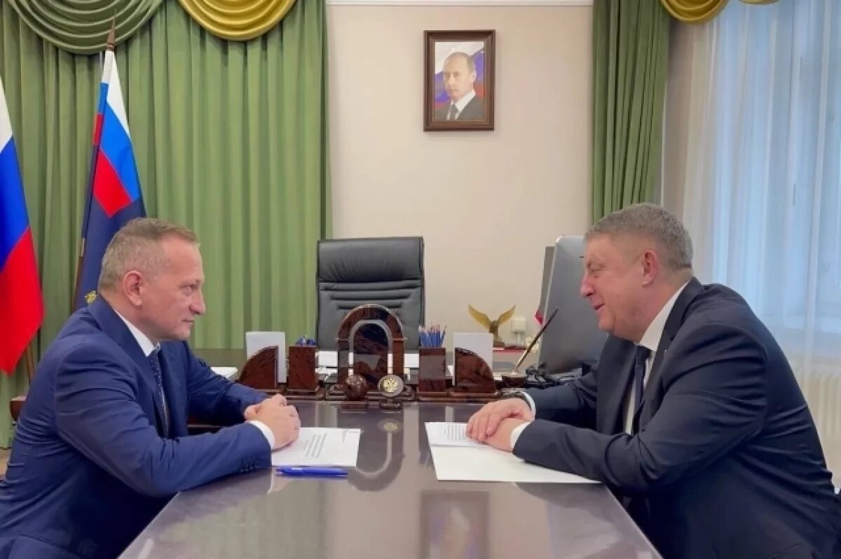    Брянский губернатор провел рабочую встречу с замглавы казначейства России