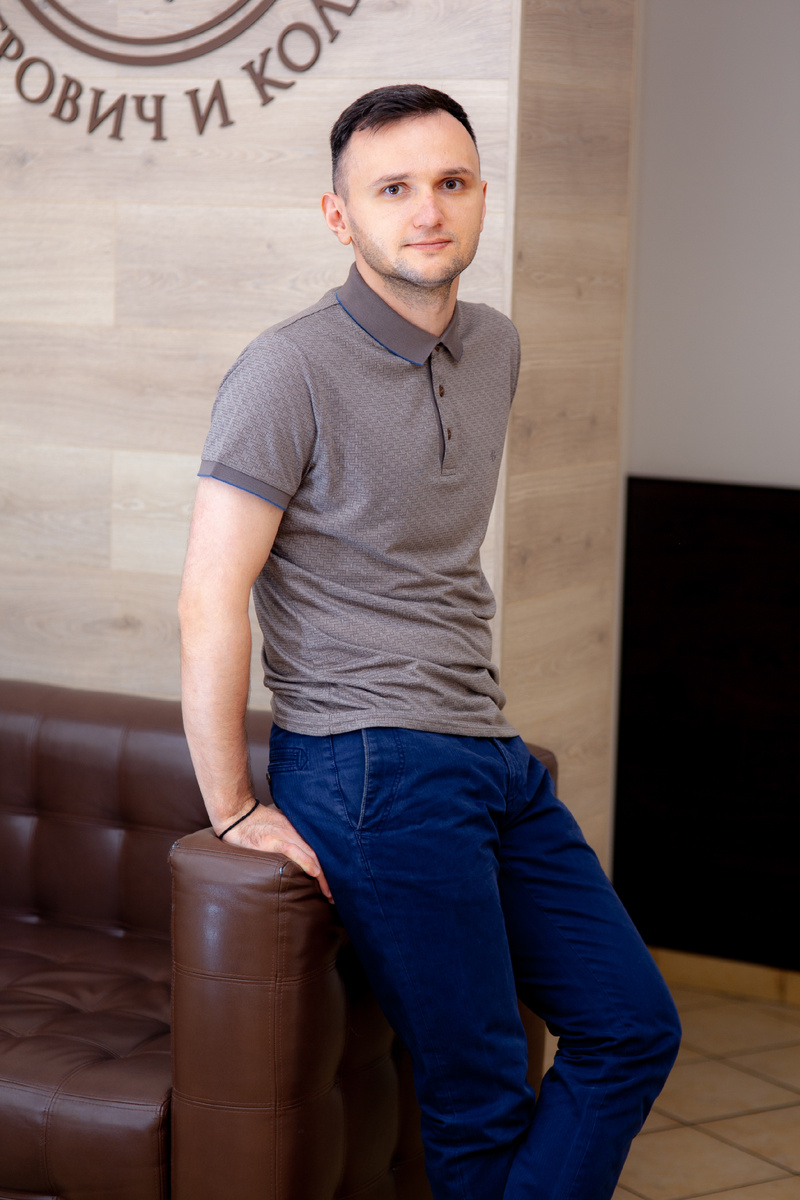 Фотография взята с сайта стоматологии Дмитрович Фэмили https://www.dmitrovich.ru/