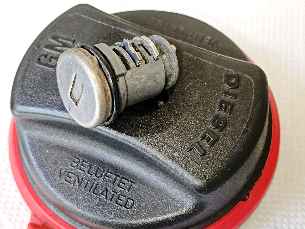 Что мы видим? Цилиндр содержит только четыре рамки, которые работают секретами.