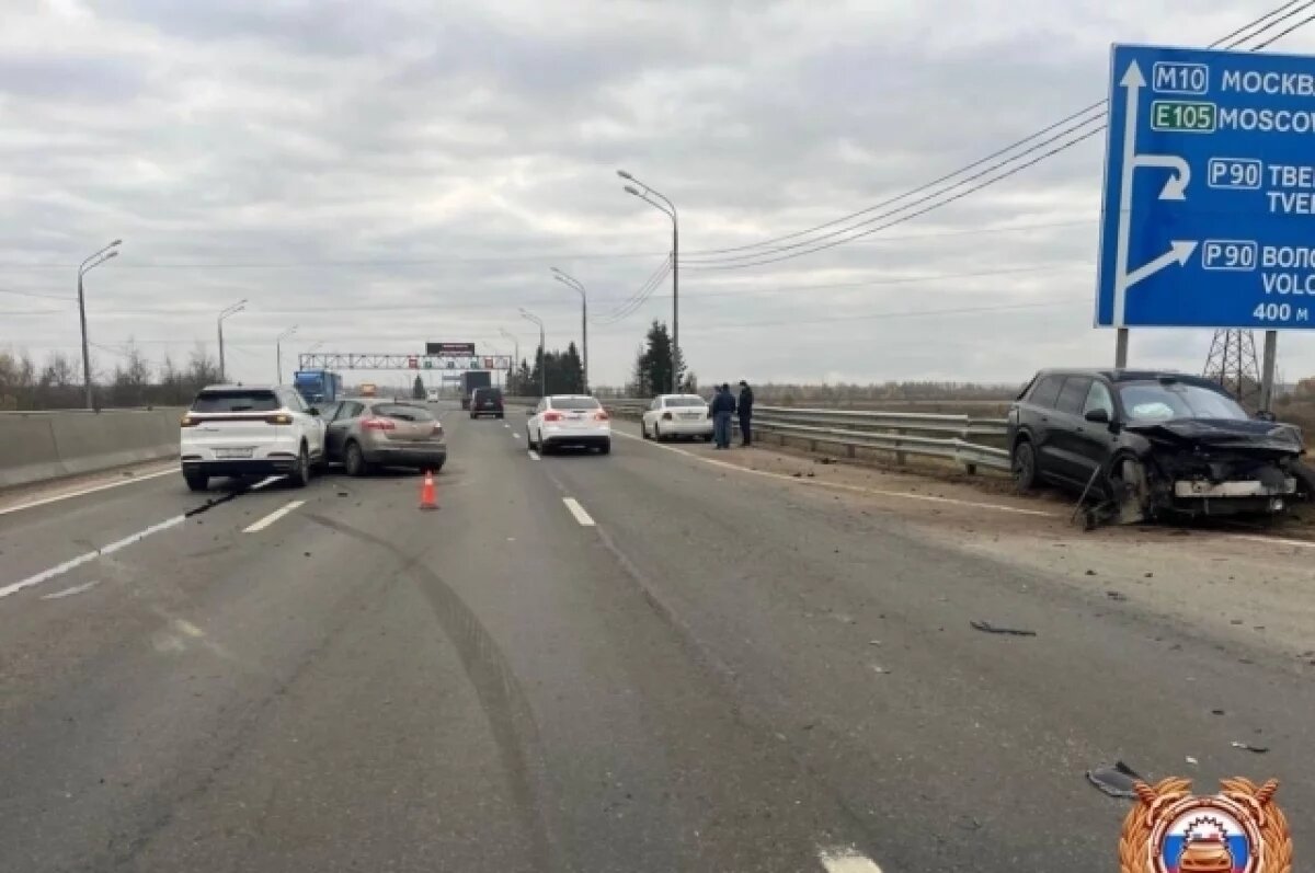    Появились подробности тройного ДТП с пострадавшим на М-10 под Тверью