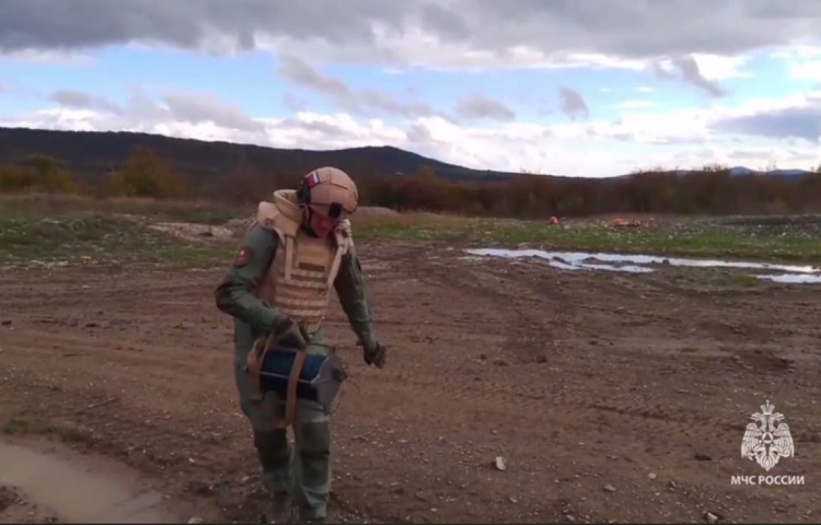    На фото стоп-кадр видеоматериала ГУ МЧС России по РО Редактор