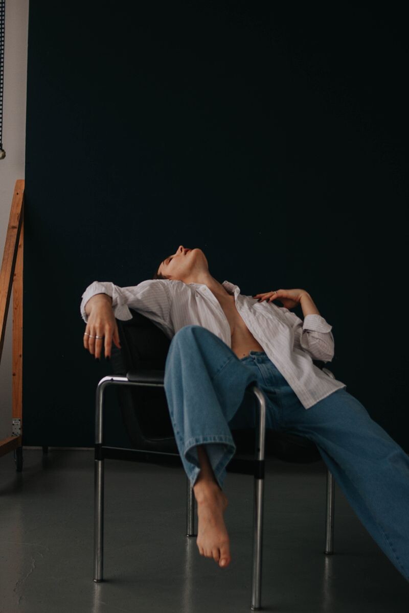 Работа с клиентом в студии.