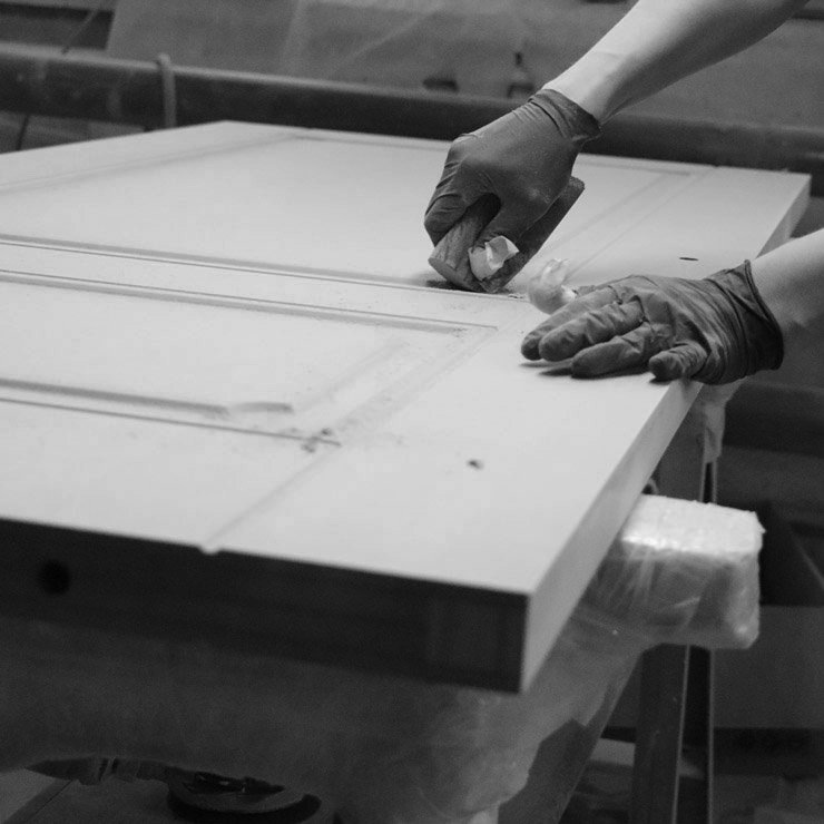 Шлифовка и покраска производится вручную