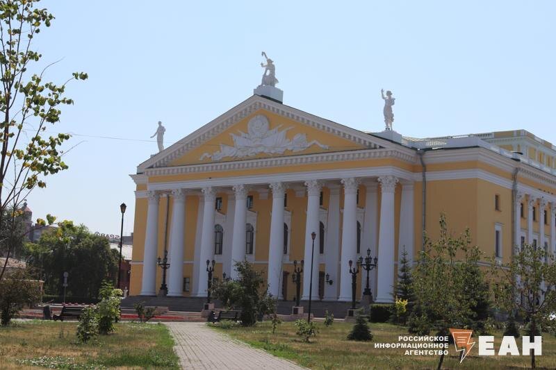    ЕАН. Театр оперы и балета в Челябинске