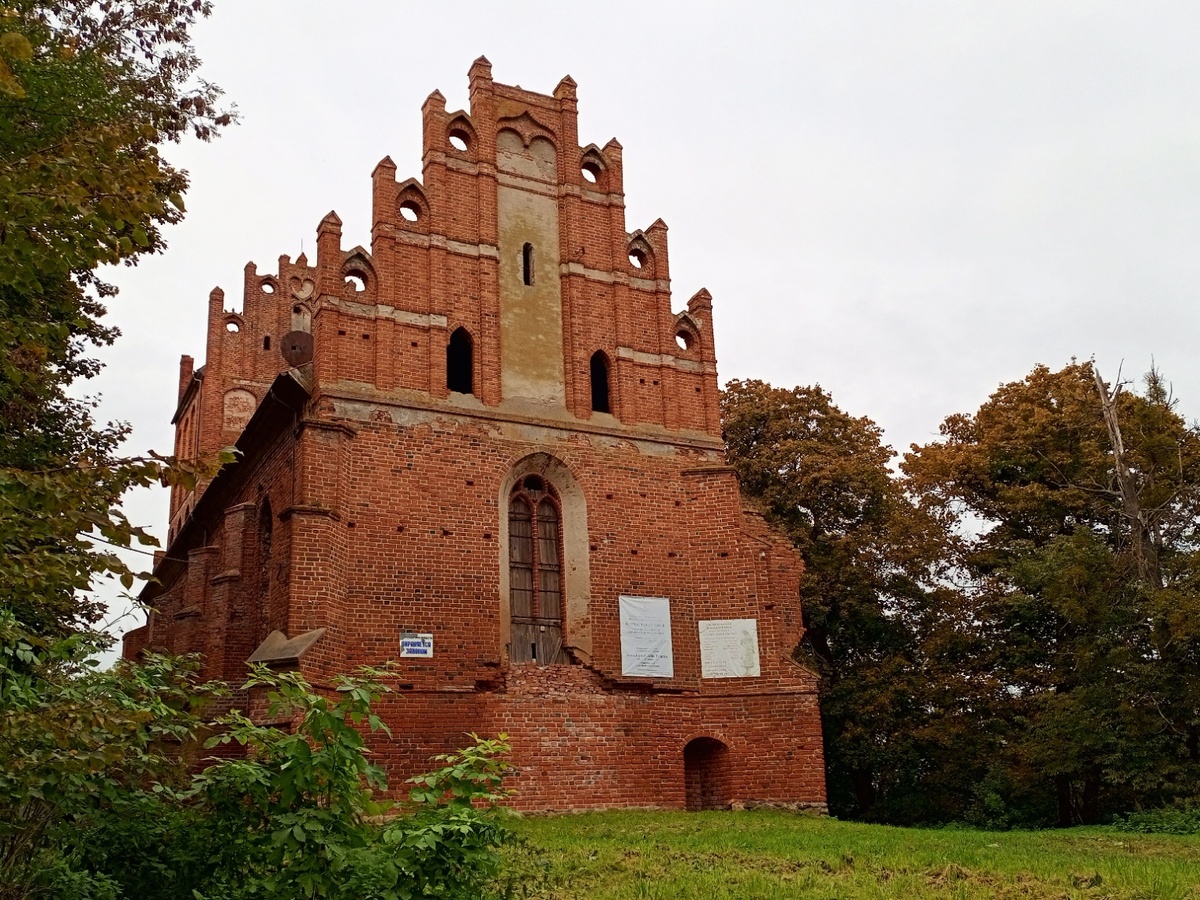 Кирха Тарау в посёлке Владимирово Калининградской области.