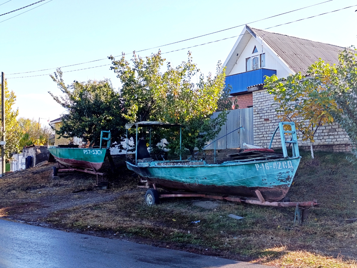 Это прямо на Хлебной пристани