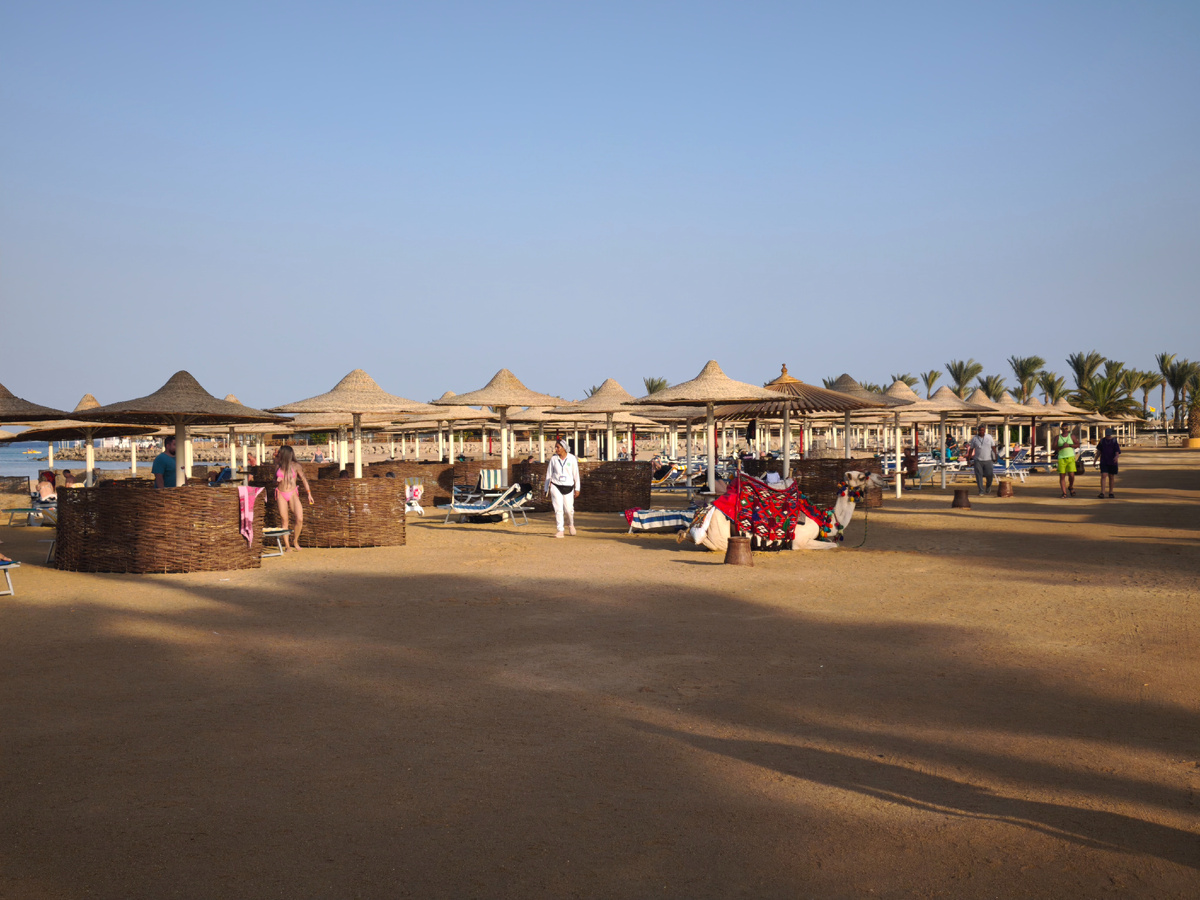 Пляж STELLA BEACH RESORT & SPA MAKADI BAY 5*