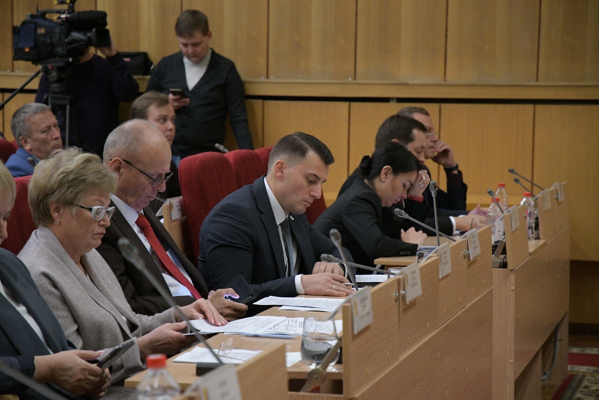    Заксобрание Кировской области приняло закон об увеличении числа мандатов до 45