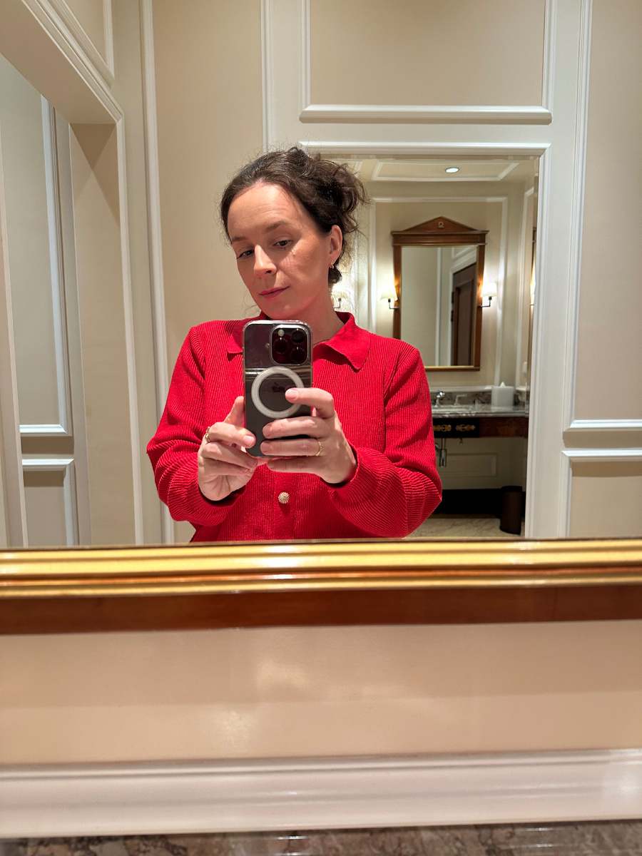 Макияж-это способ увидеть себя в зеркале