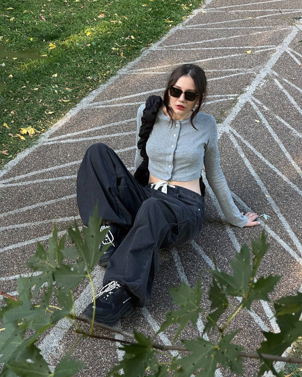 Под такие джинсы влезет сколько угодно тёплых колготок, обожаю современную моду