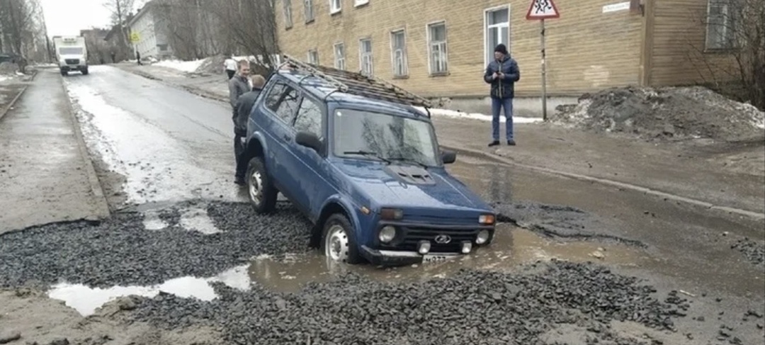 Штрафы бьют рекорды, ямы — тоже. Куда уходят сотни миллиардов, собранные с водителей России?