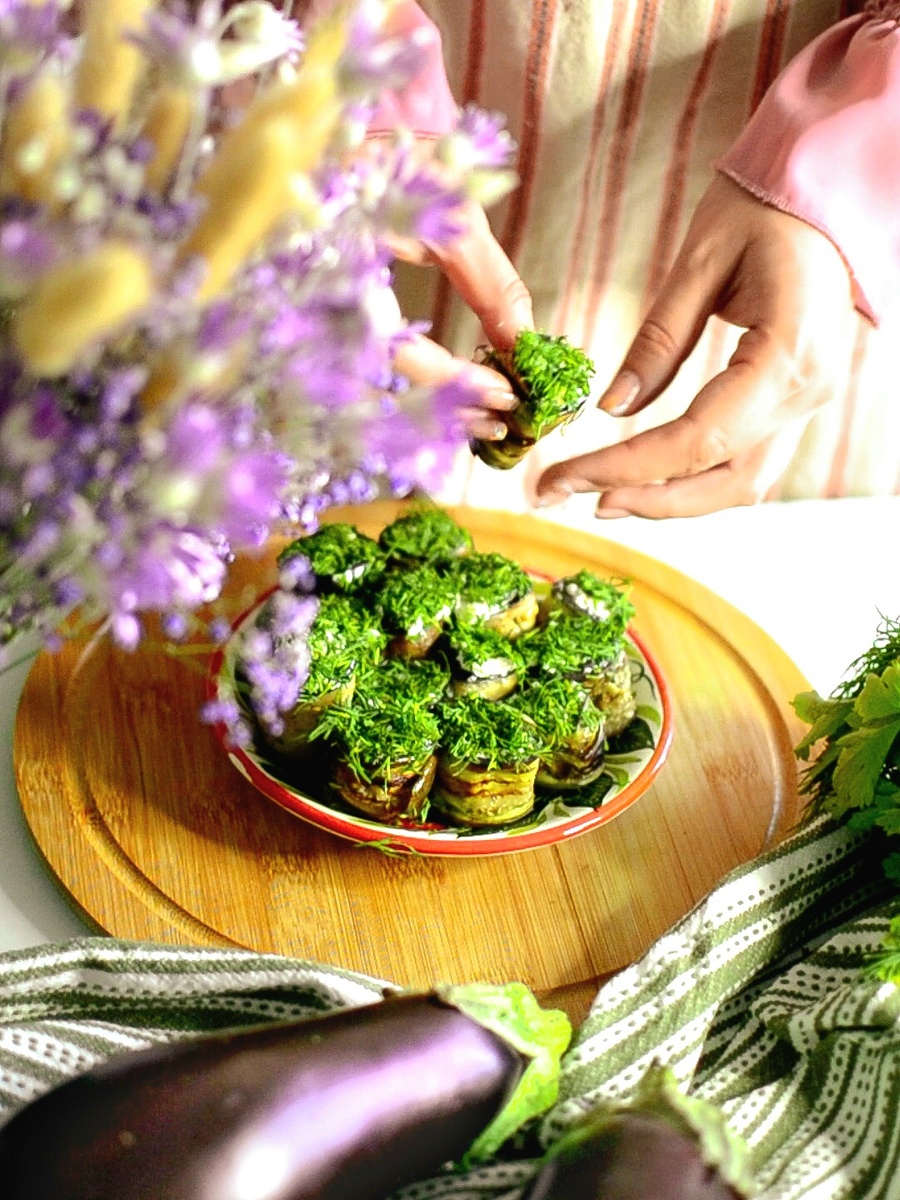 Рулетики из баклажанов 