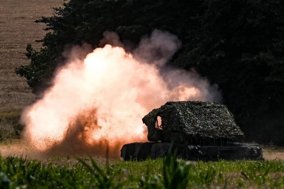    Части сразу двух бригад врага оказались окружены русскими воинами и постепенно разгромлены подчистую.