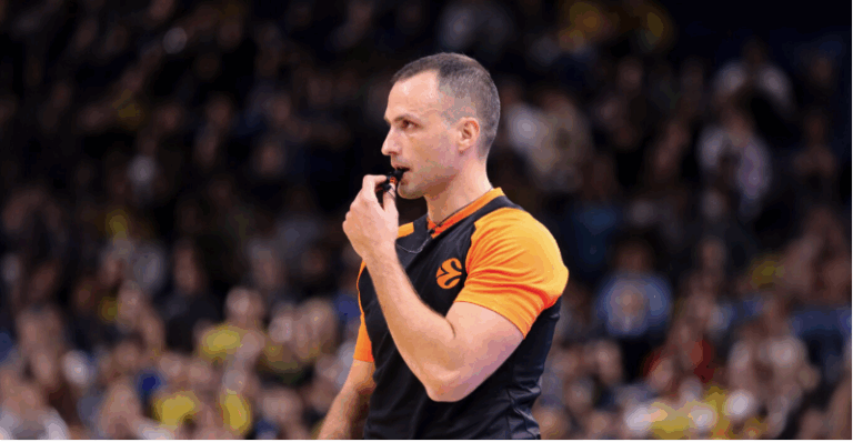 Урош Николич