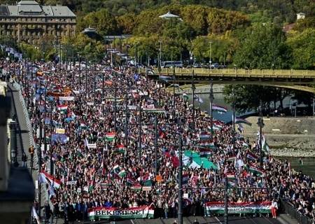    «Мы не хотим умирать за Украину!». Орбан пропустил саммит ЕС ради Марша мира в Будапеште