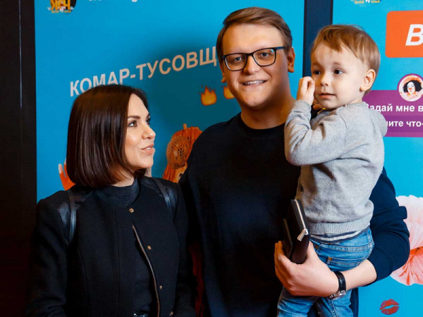    Сын Надежды Ручки с родителями