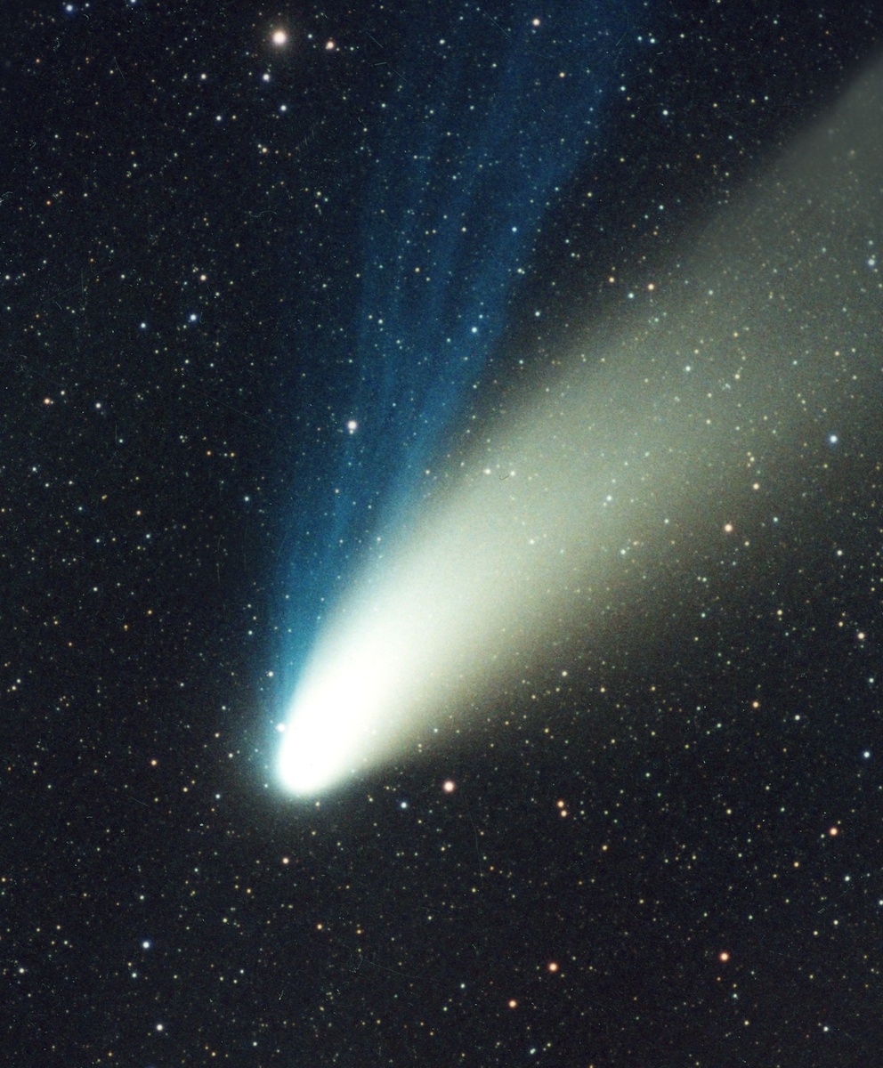 Снимок кометы Хейла-Боппа, полученный на 1-метровом телескопе САО РАН 16 марта