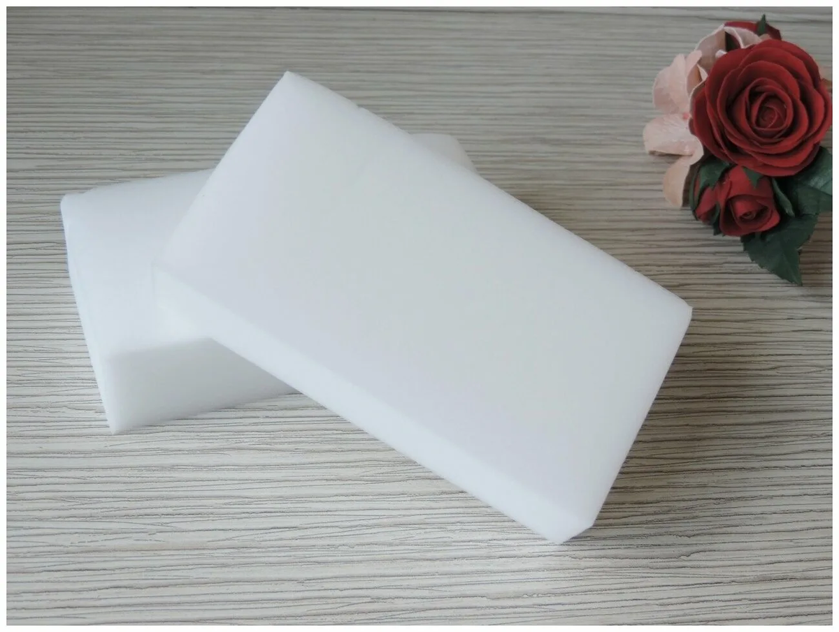 Только вода и больше ничего.