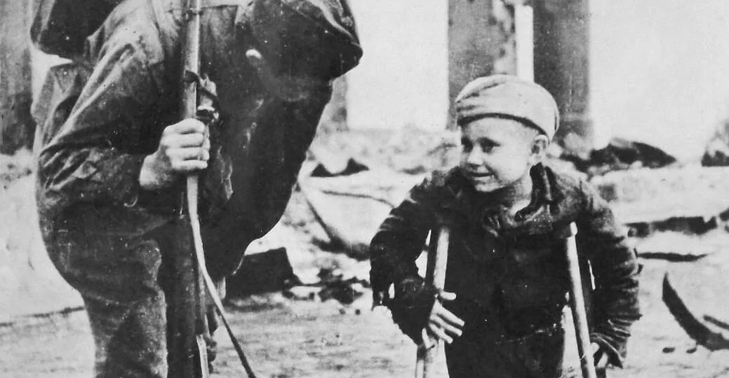Души этих детей поглотила война, но они подарили нам жизнь: в 14 лет он ликвидировал немецкого офицера