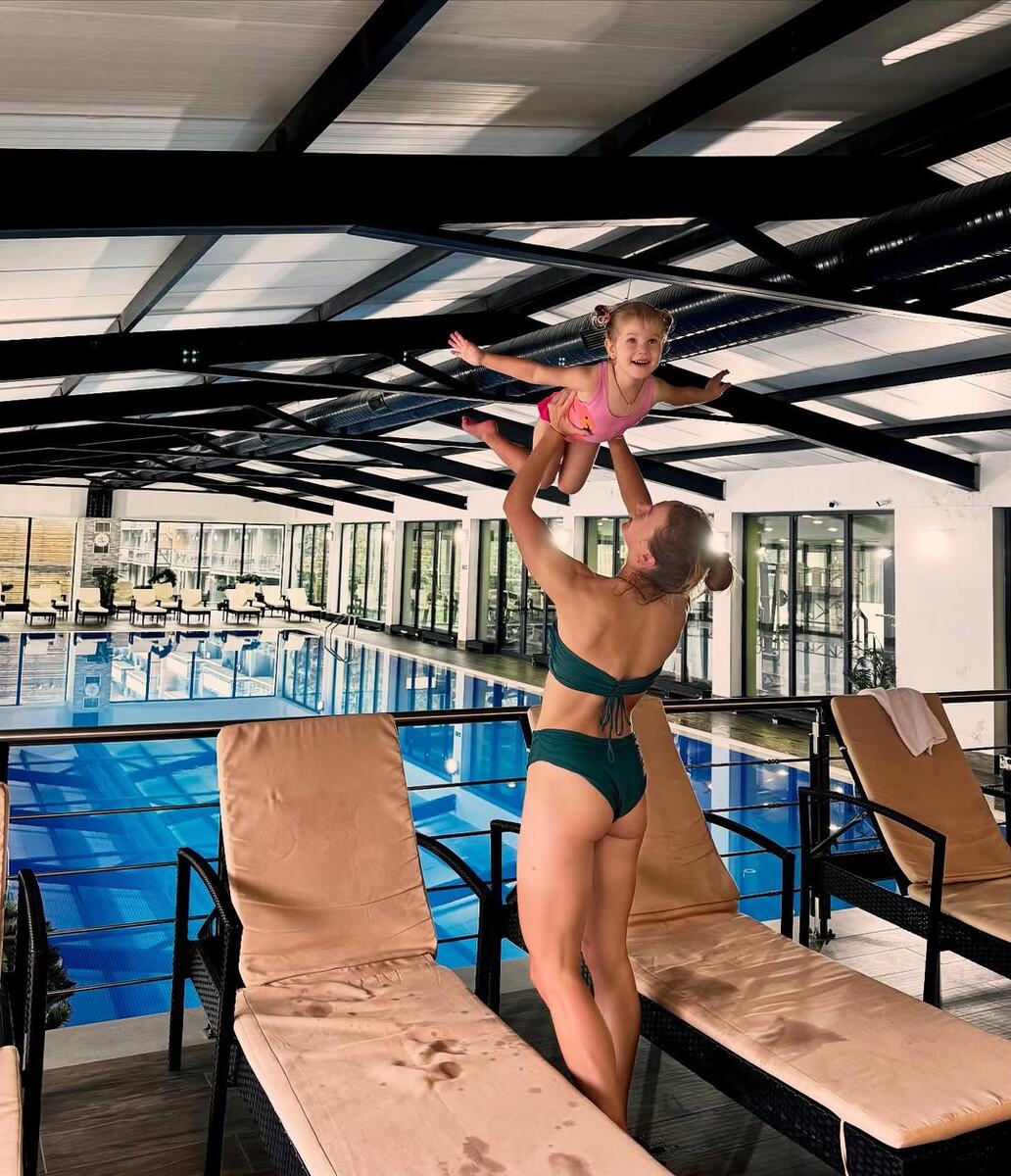 Анна Сола с дочкой