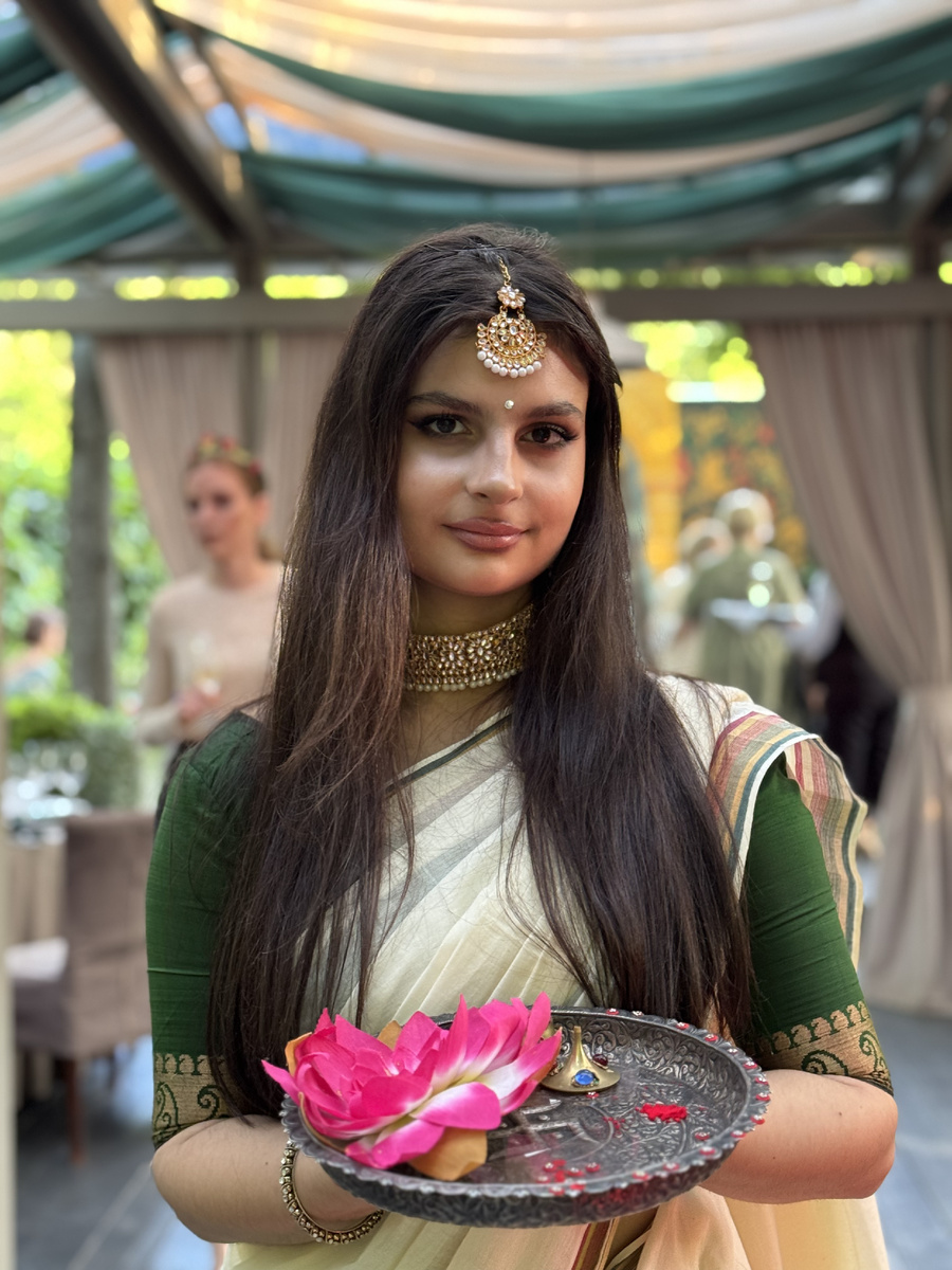 Индийское приветствие гостей