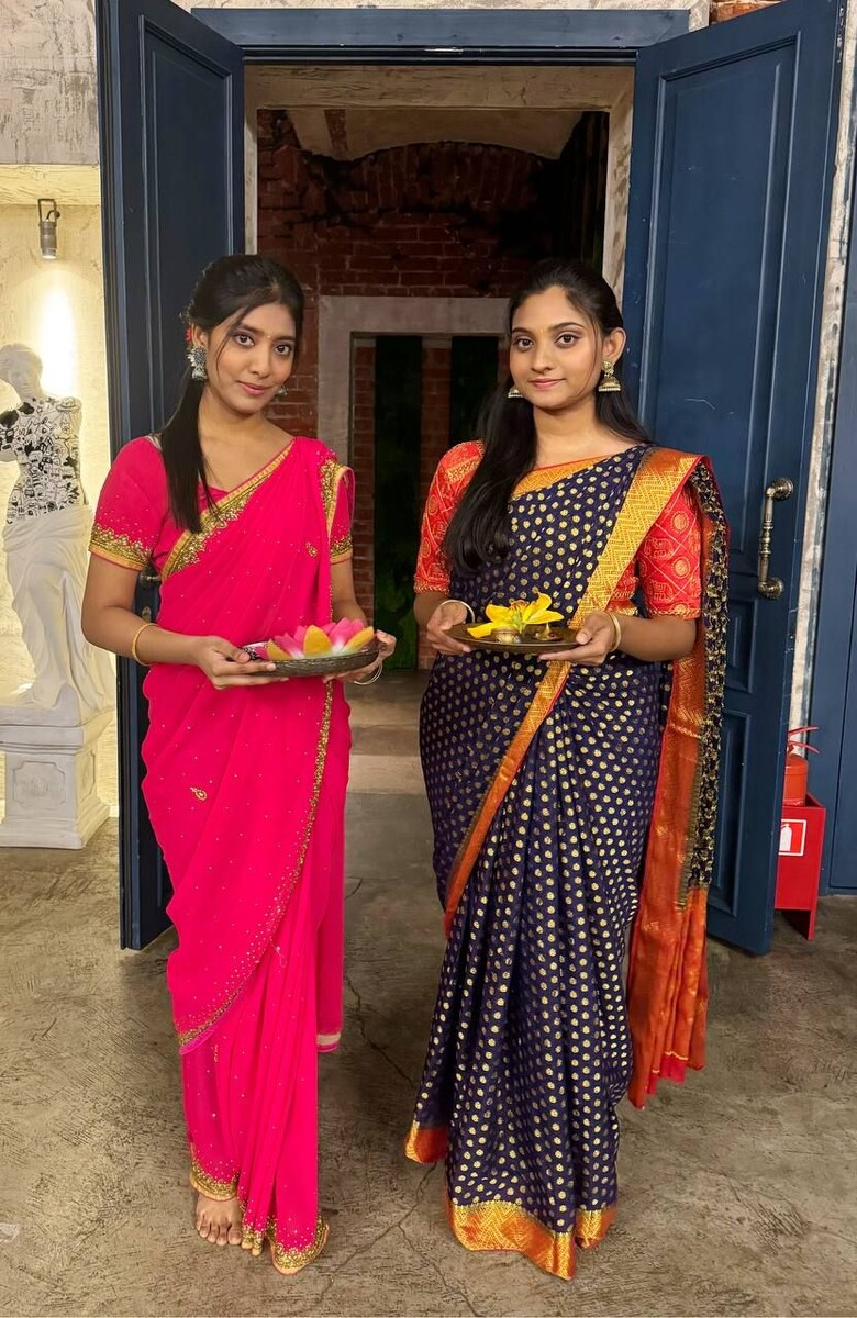 Церемония "тилак" для гостей мероприятия