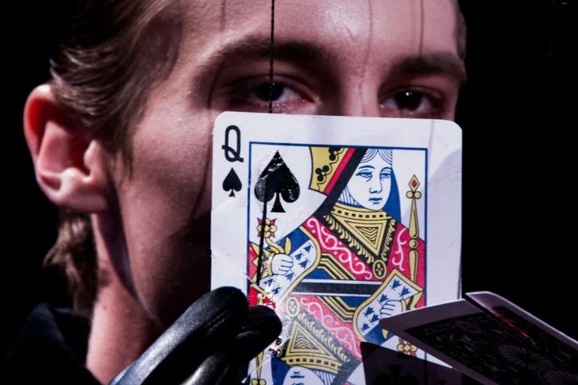 Кадр из фильма Павла Лунгина "Дама Пик", 2016 г.