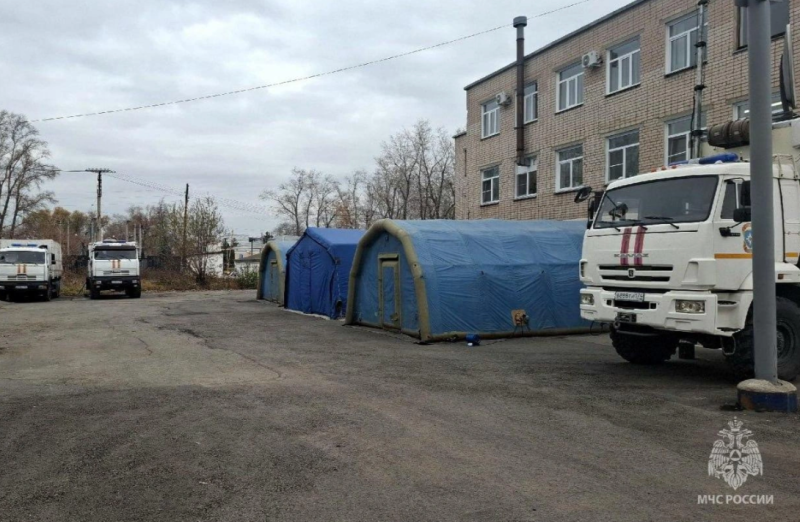    Помощь пострадавшим оказывают медики и психологи. Фото: МЧС