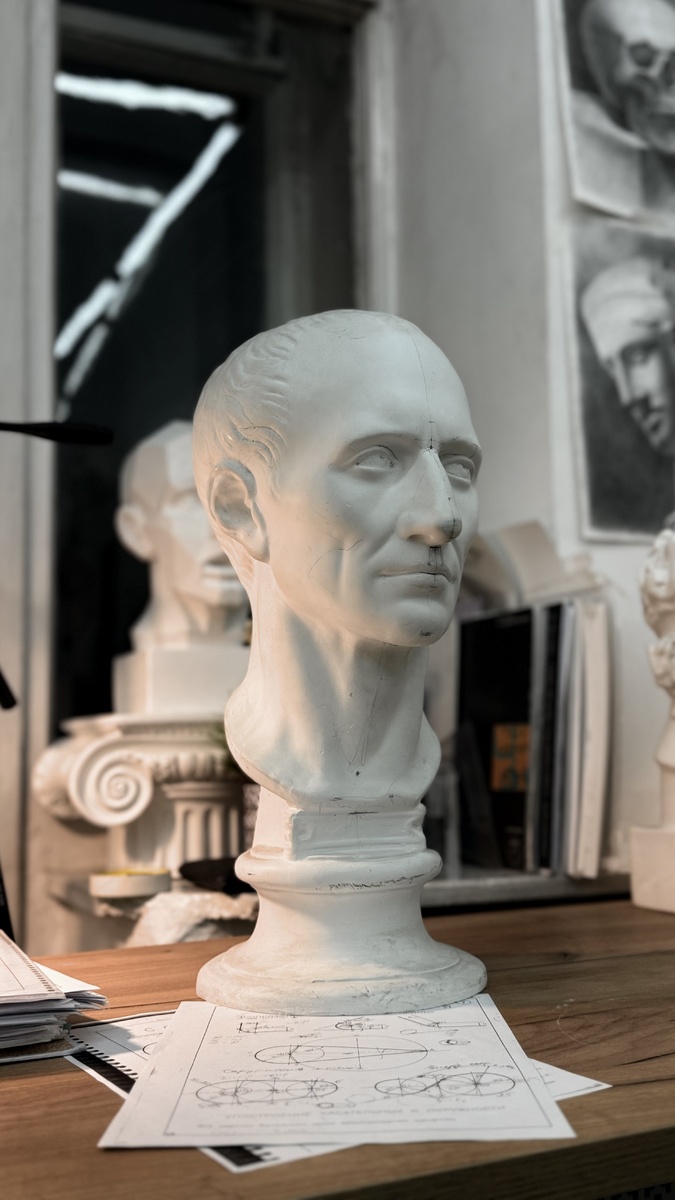 Гипсовая голова Цезаря для МАрхИ