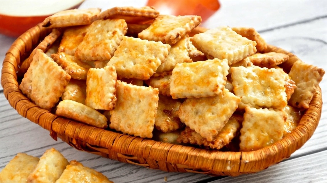 Несладкое сырное печенье.