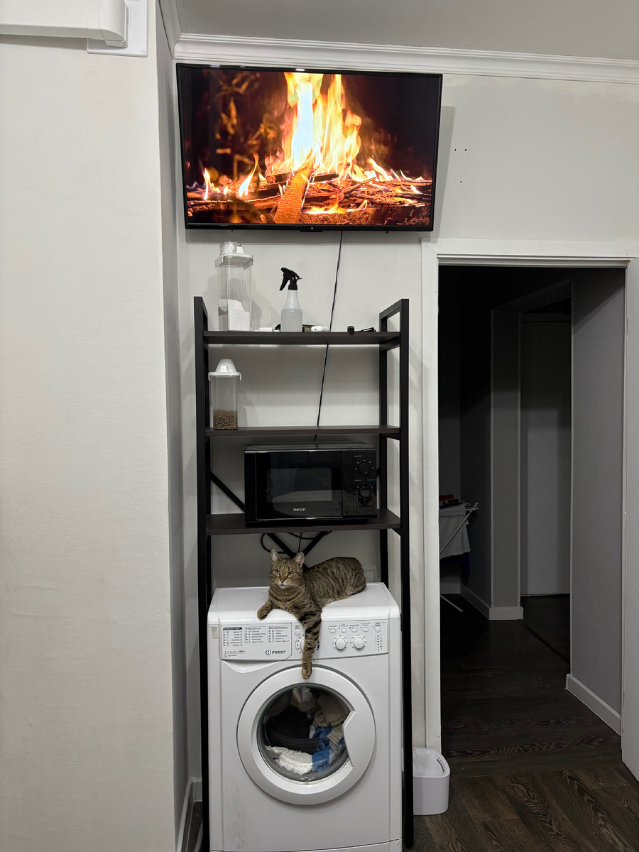 Хранительница очага приветствует вас