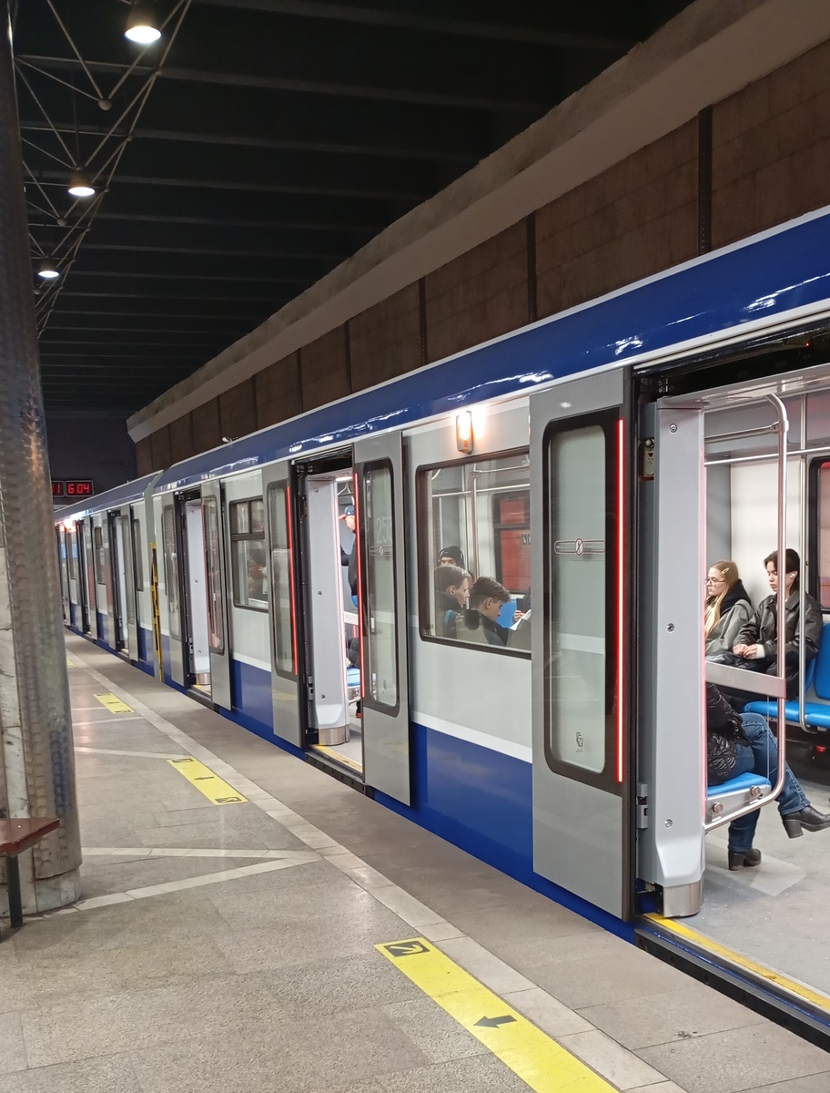 Ермак в метро.