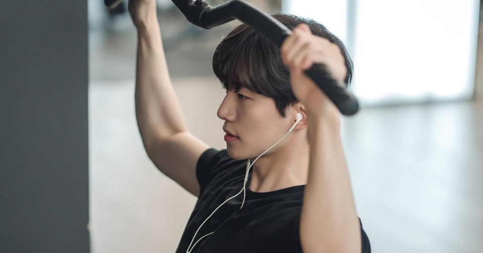 Дорама "Король земли" 2023