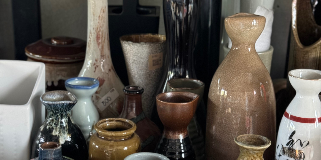 Как перестать гнаться за идеалом: японский способ жить спокойно по философии ваби-саби, и мои находки на японской барахолке в Таиланде