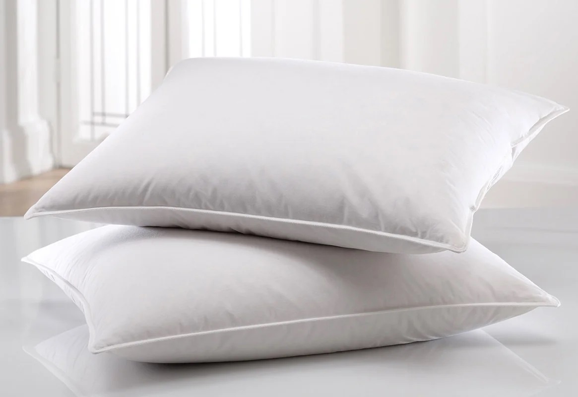 Подушка Hilton Down Alternative Pillow